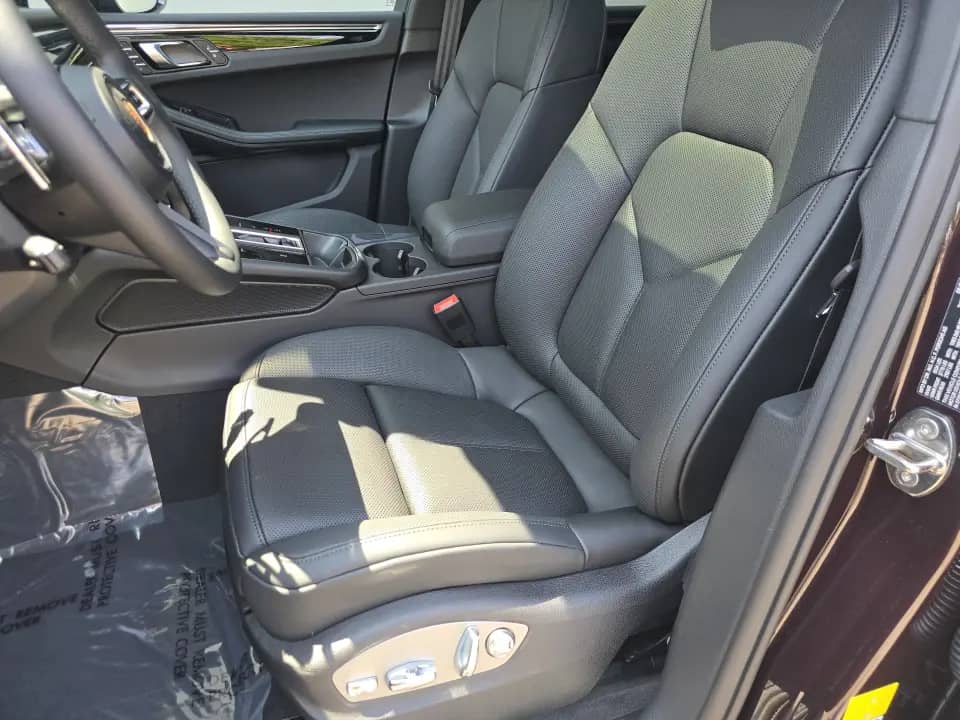 2026 Porsche Macan - Image 39