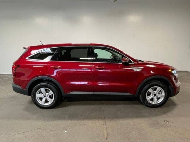 2022 Kia Sorento - Image 2