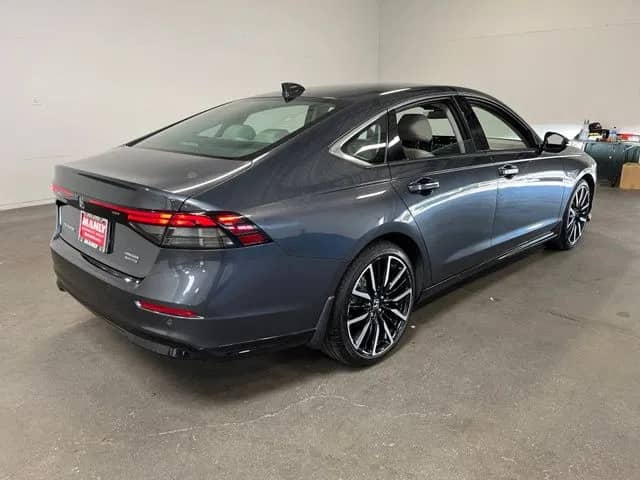 2023 Honda Accord - Image 3