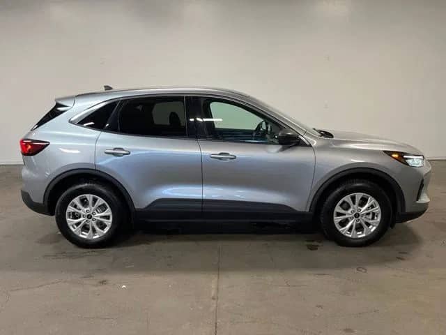 2024 Ford Escape - Image 2