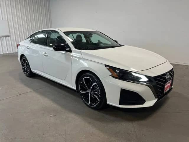 2024 Nissan Altima - Image 1