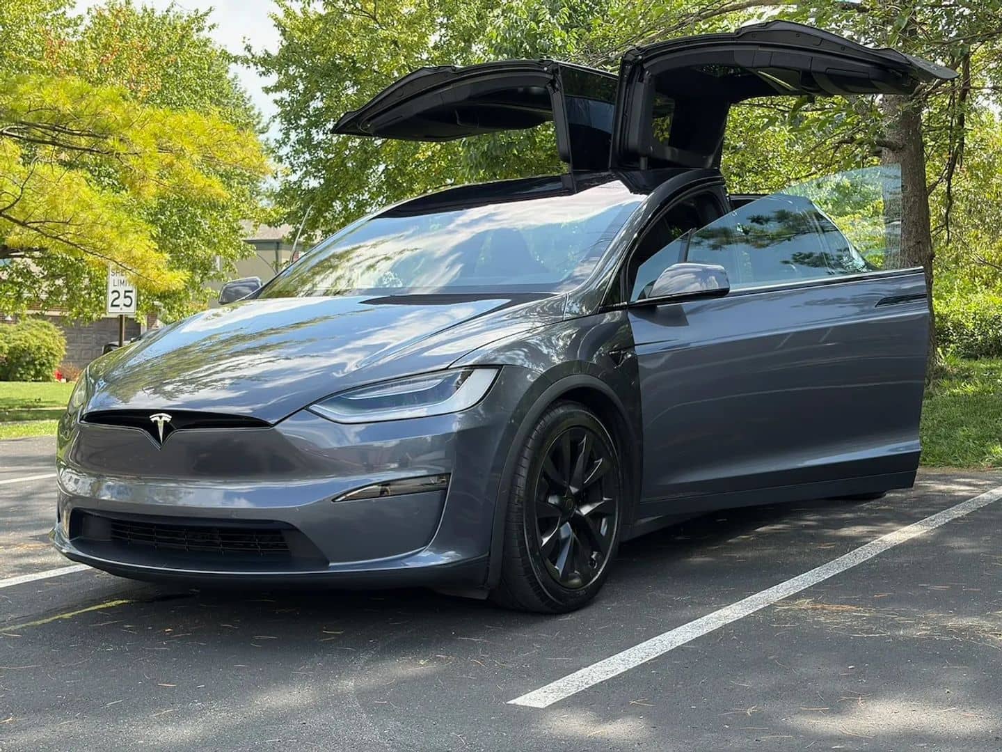 2023 Tesla Model X - Image 1