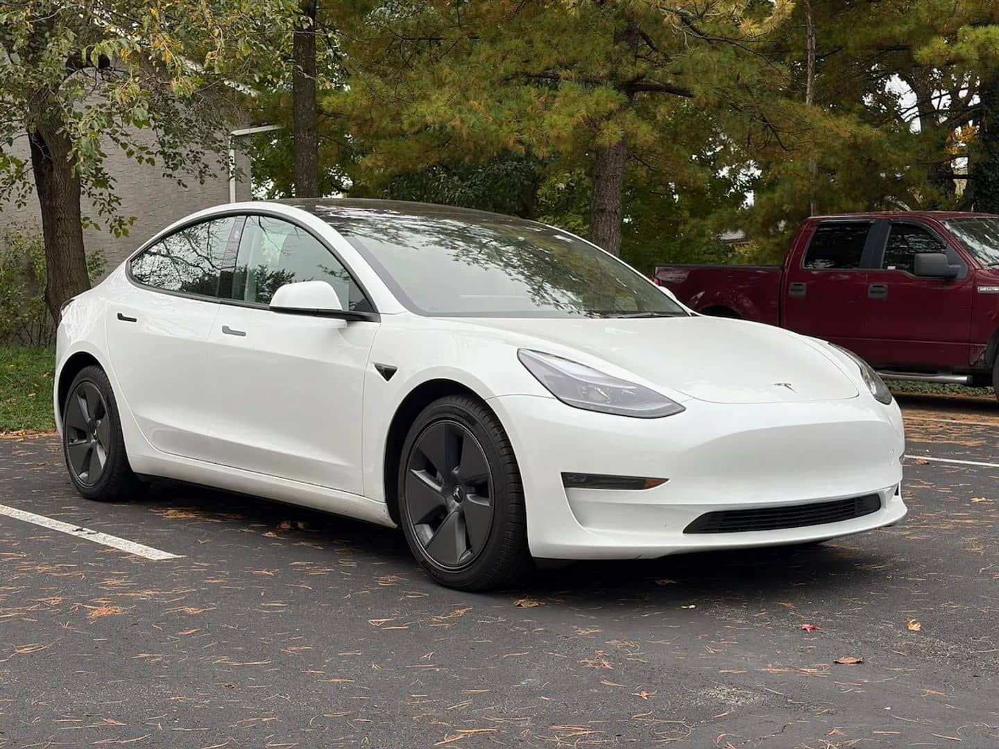 2023 Tesla Model 3 - Image 2
