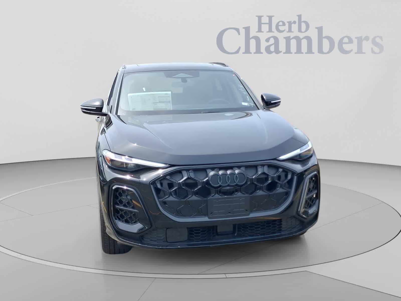 2026 Audi Q5 - Image 2