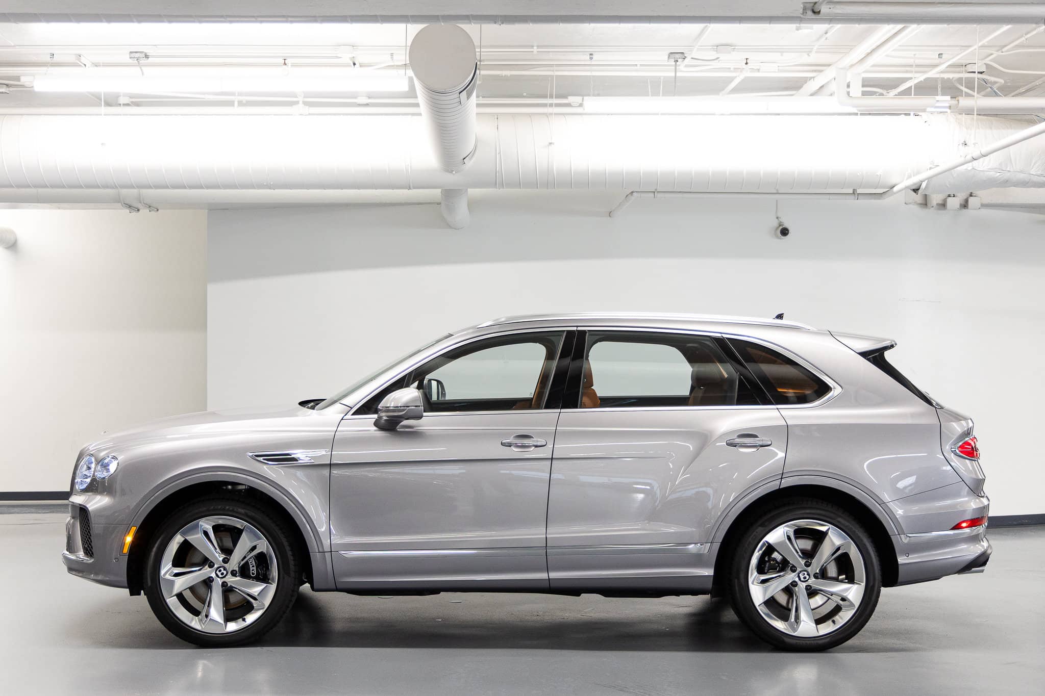 2026 Bentley Bentayga - Image 3