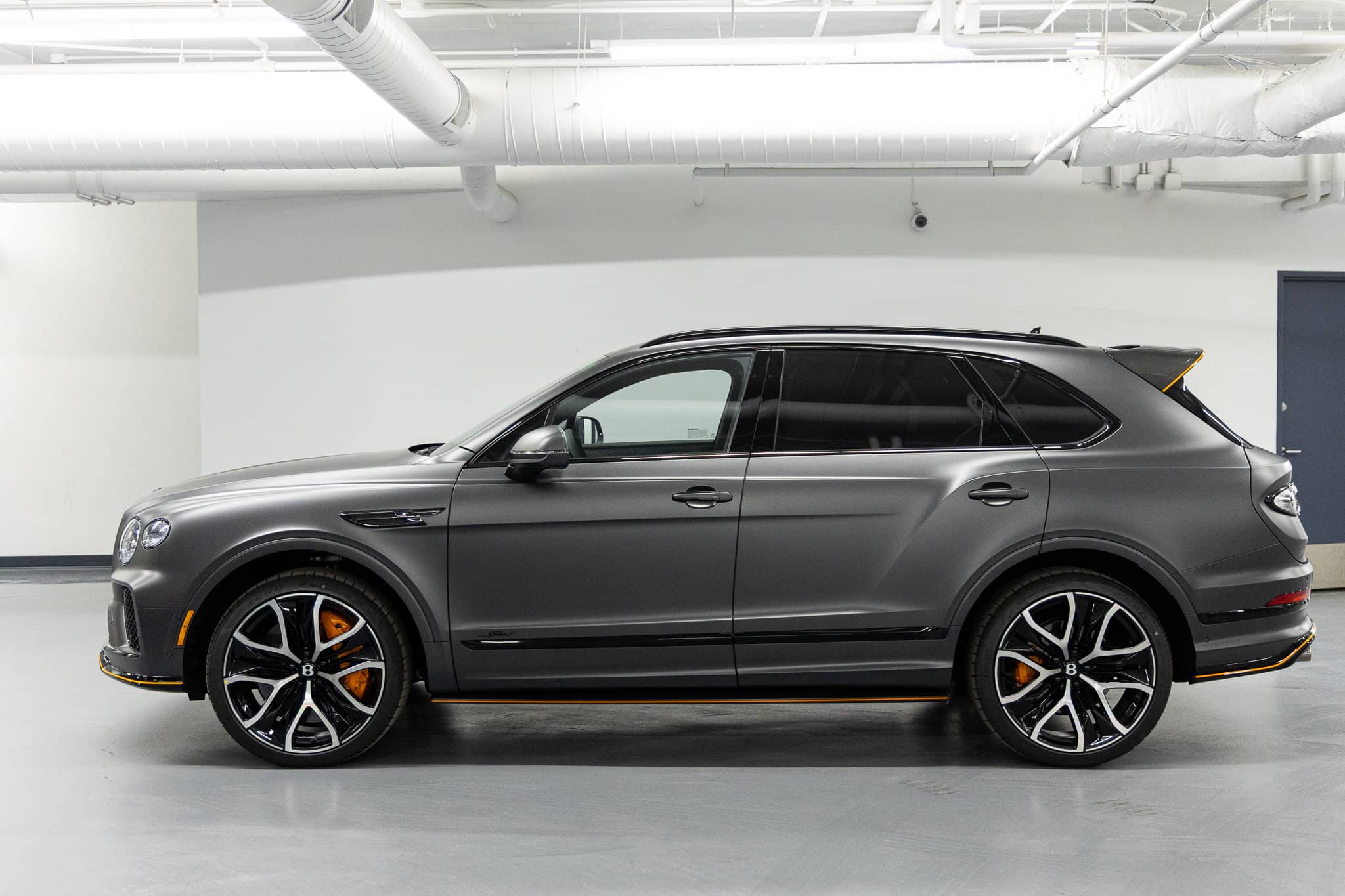 2026 Bentley Bentayga - Image 2