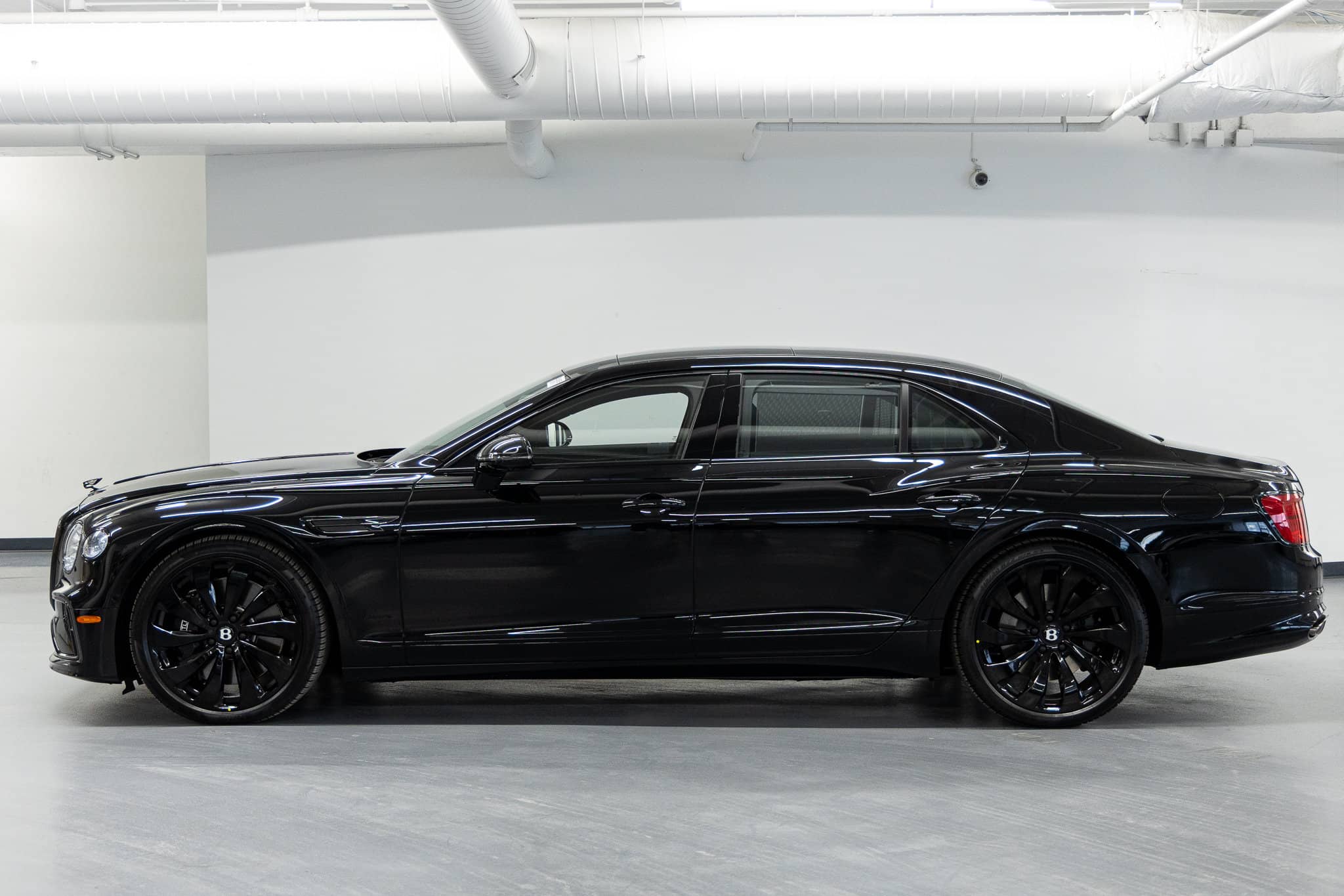 2026 Bentley Flying Spur - Image 2