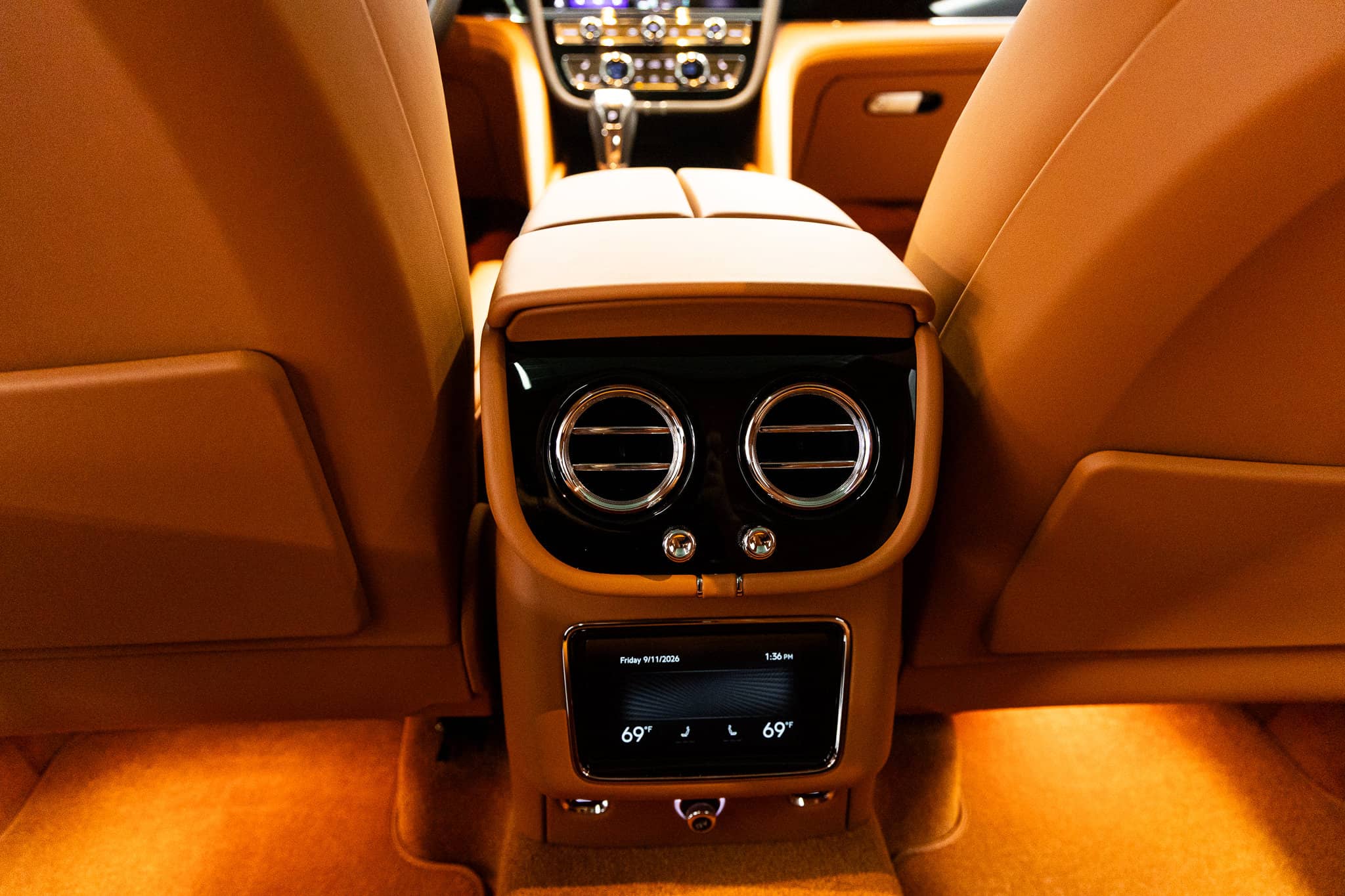 2026 Bentley Bentayga - Image 48