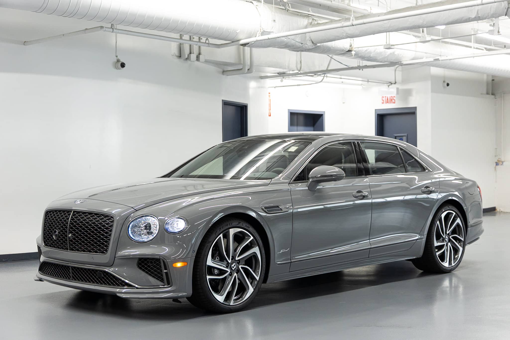 2026 Bentley Flying Spur - Image 1