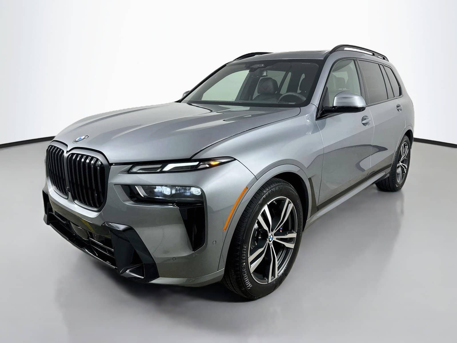 2027 BMW X7 - Image 1
