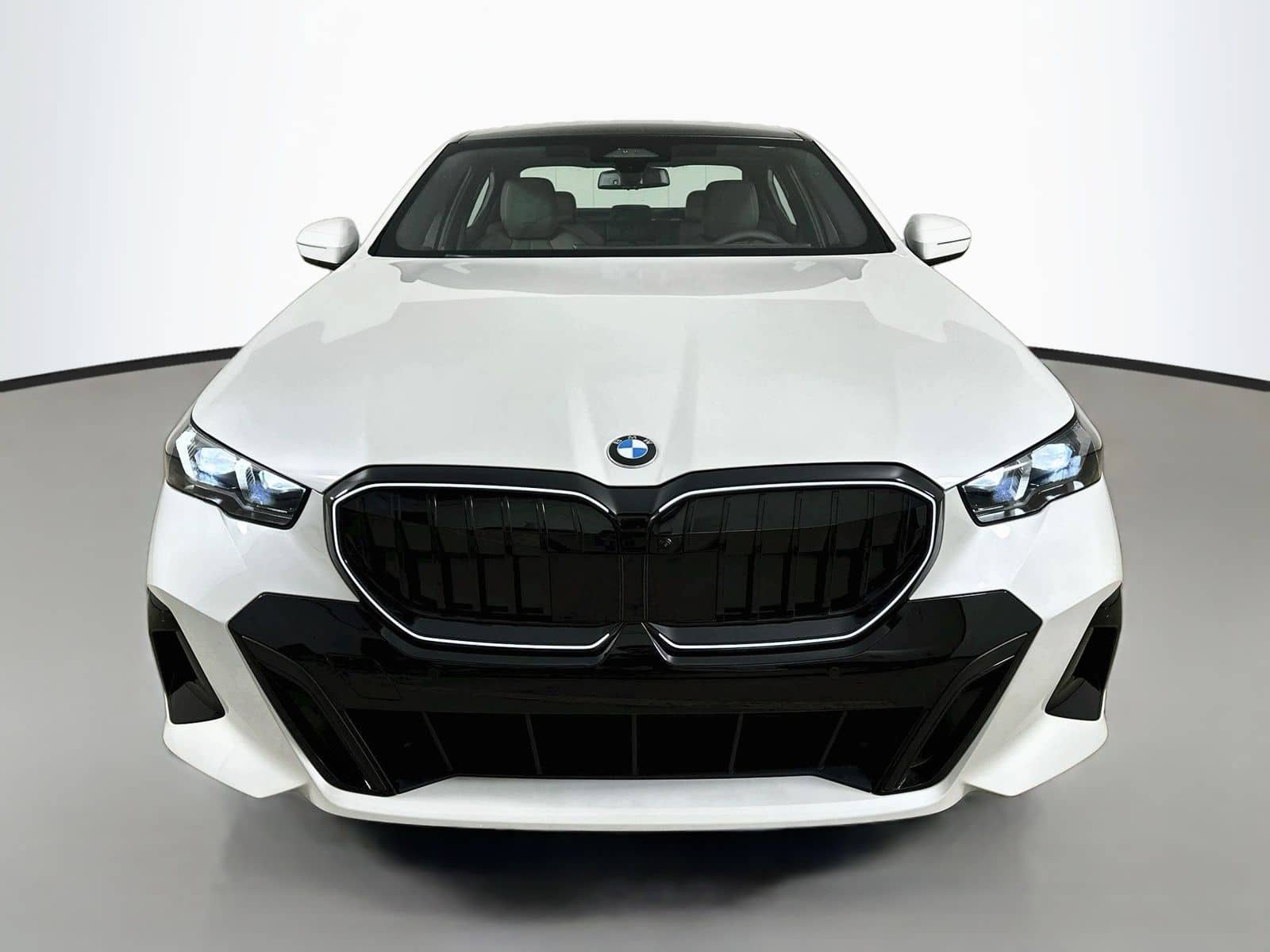 2027 BMW 5 Series - Image 2