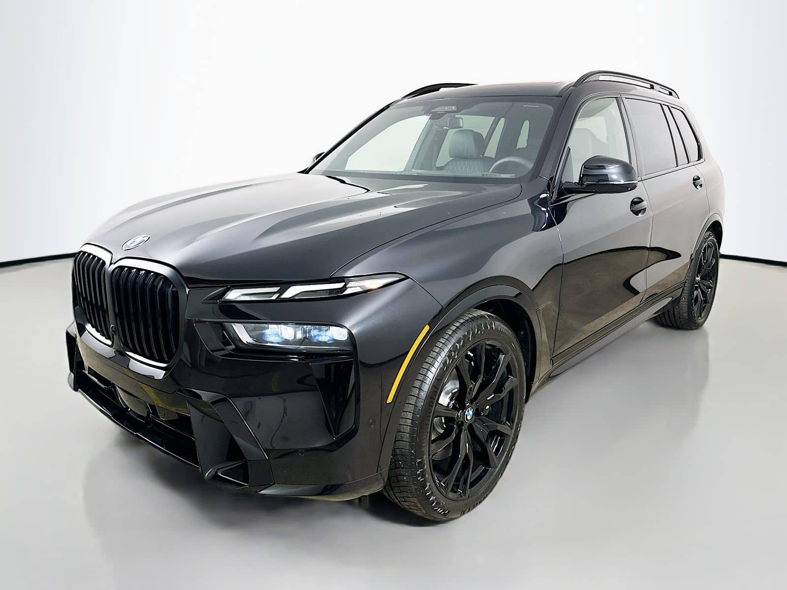 2027 BMW X7 - Image 1