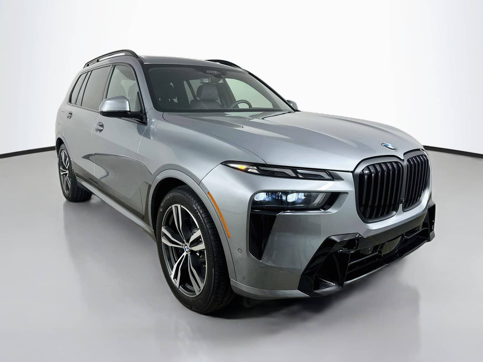 2027 BMW X7 - Image 3