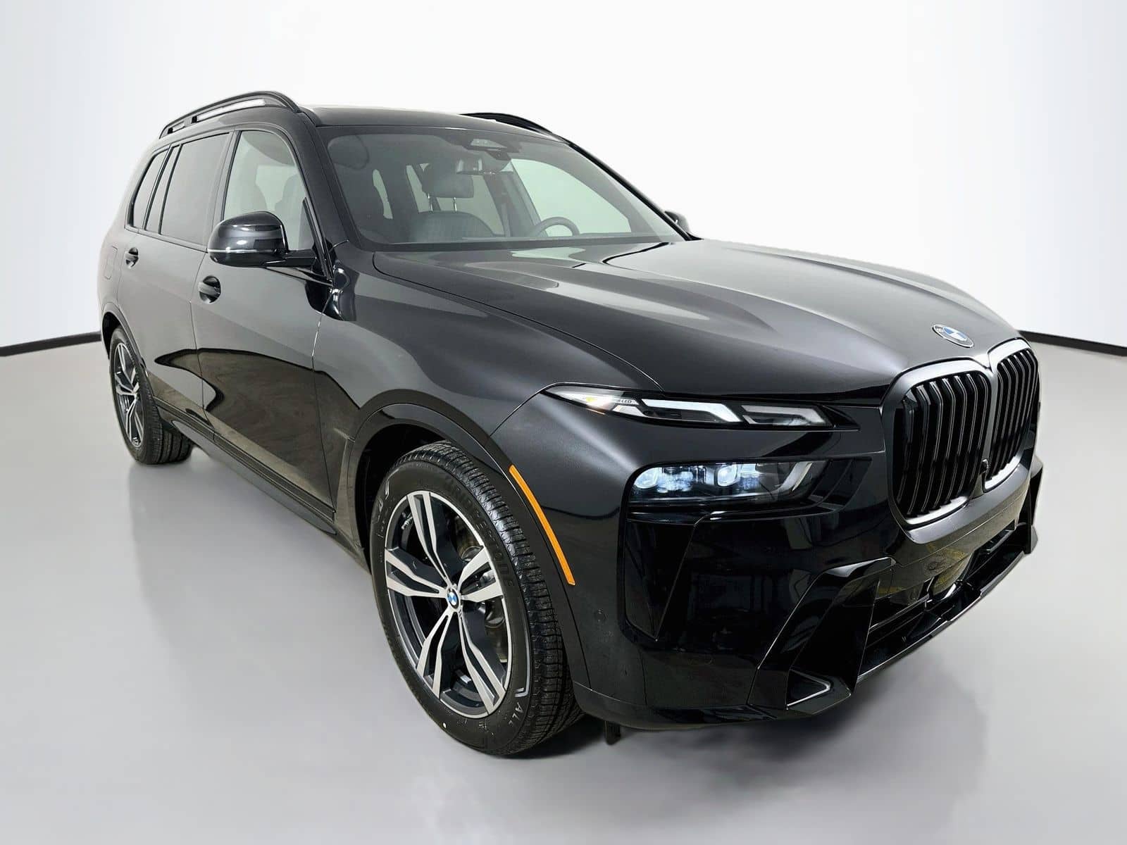 2027 BMW X7 - Image 3