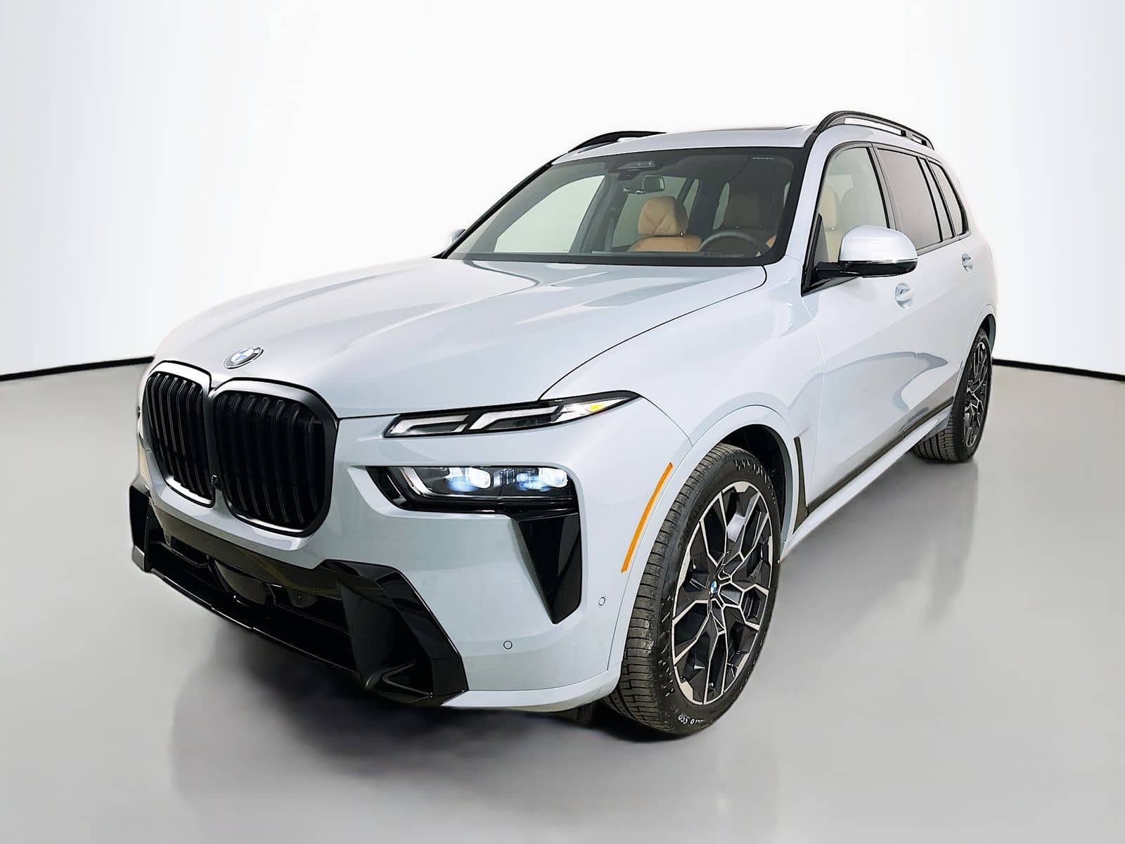 2027 BMW X7 - Image 1