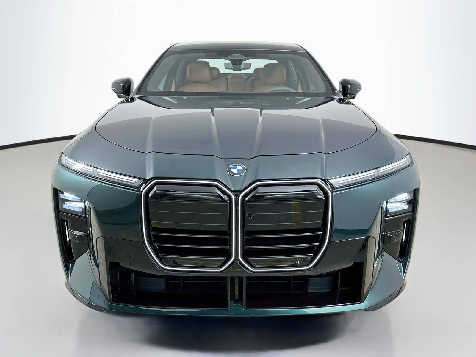 2027 BMW 7 Series - Image 2