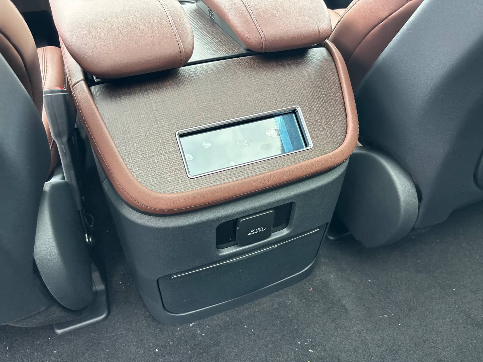 2026 Lincoln Navigator - Image 32