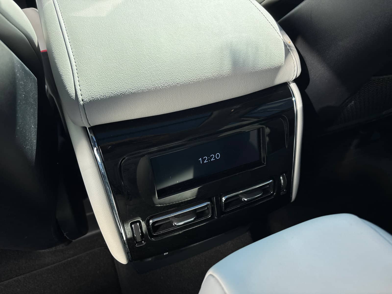 2026 Lincoln Aviator - Image 29