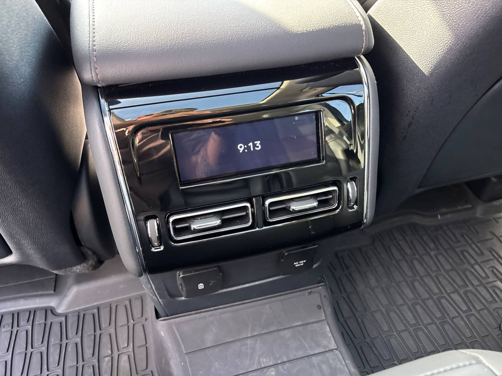 2026 Lincoln Aviator - Image 32