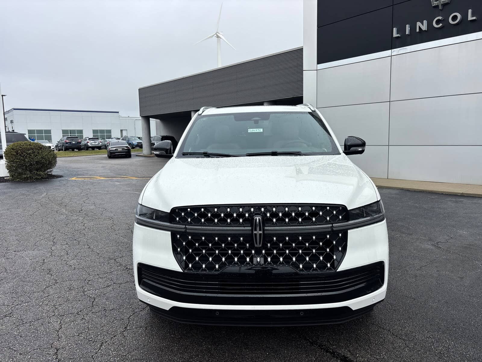 2026 Lincoln Navigator - Image 2