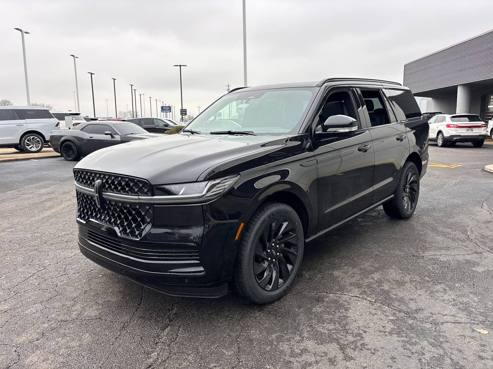 2026 Lincoln Navigator - Image 3