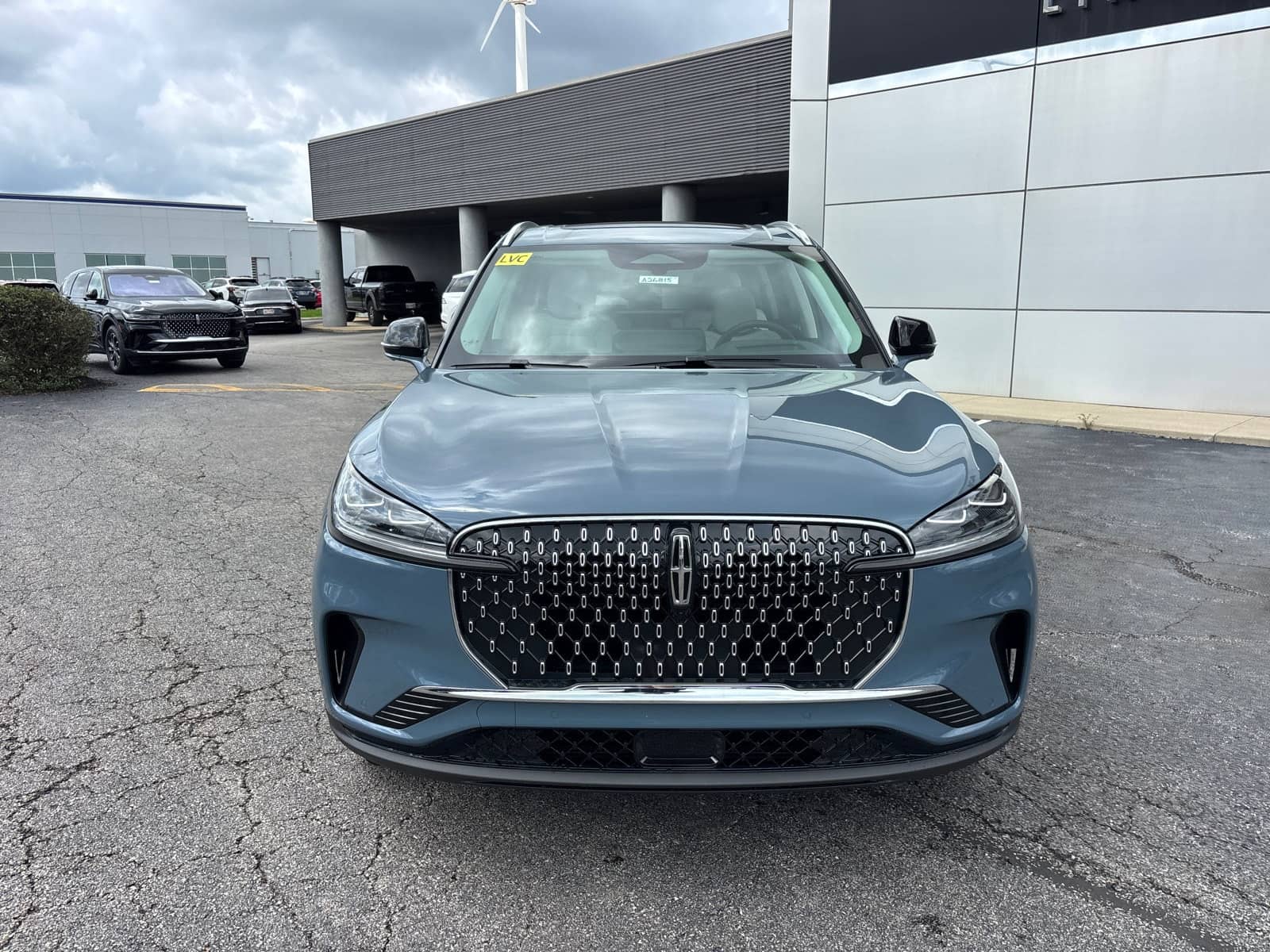 2026 Lincoln Aviator - Image 2