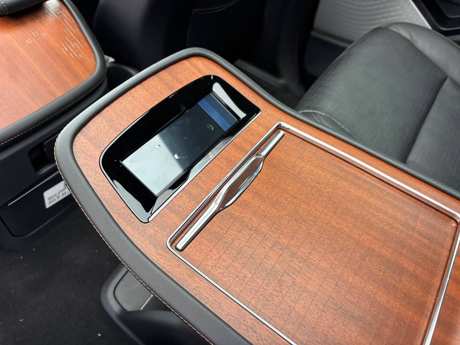 2026 Lincoln Navigator - Image 33