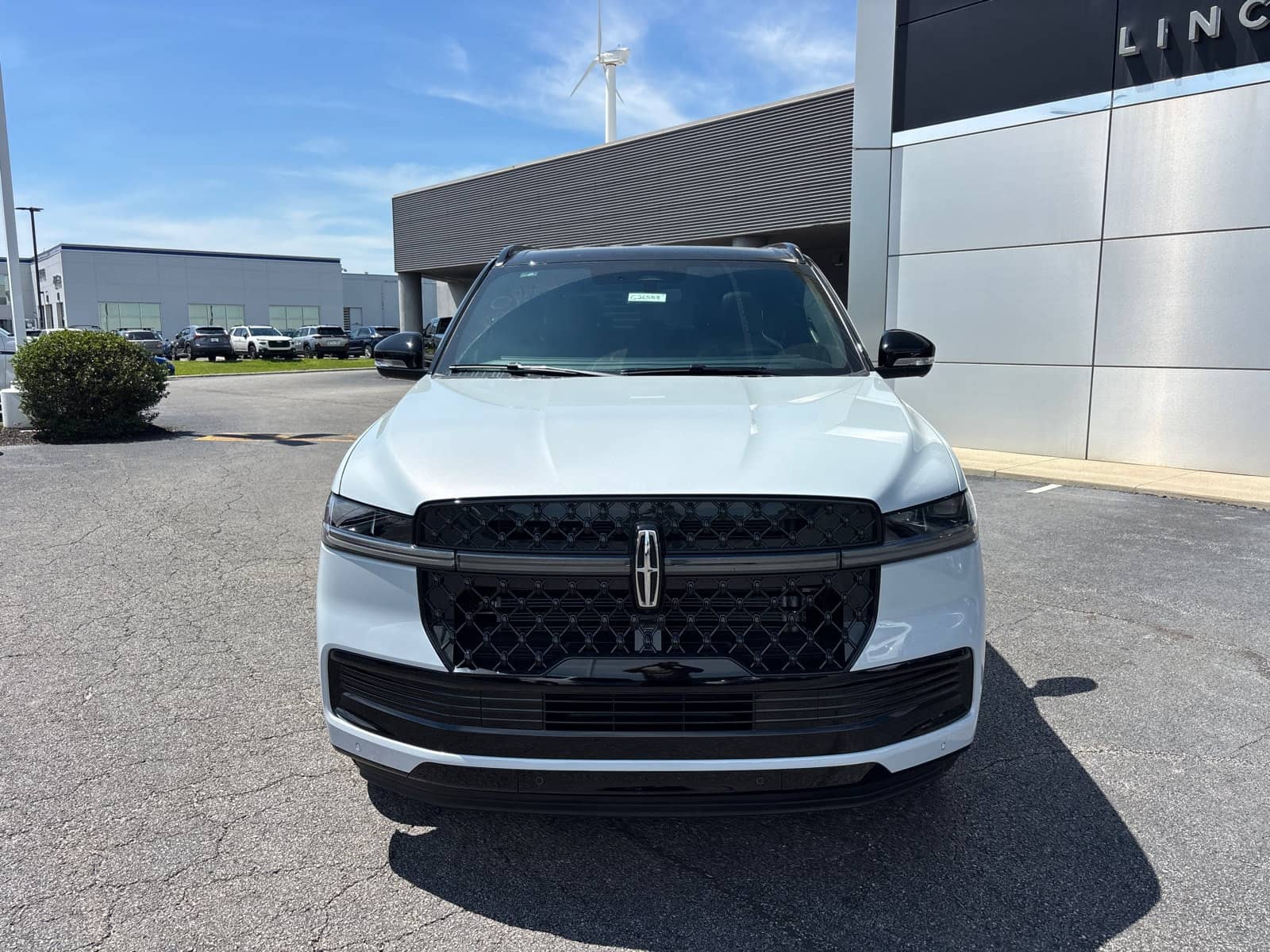2026 Lincoln Navigator - Image 2