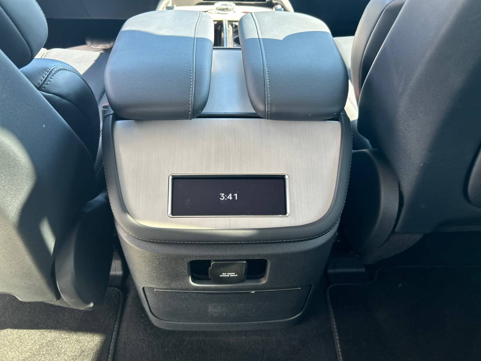 2026 Lincoln Navigator - Image 35