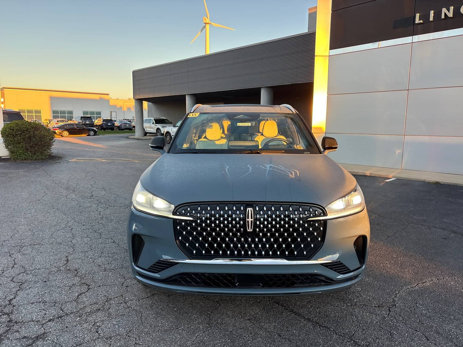 2026 Lincoln Aviator - Image 2