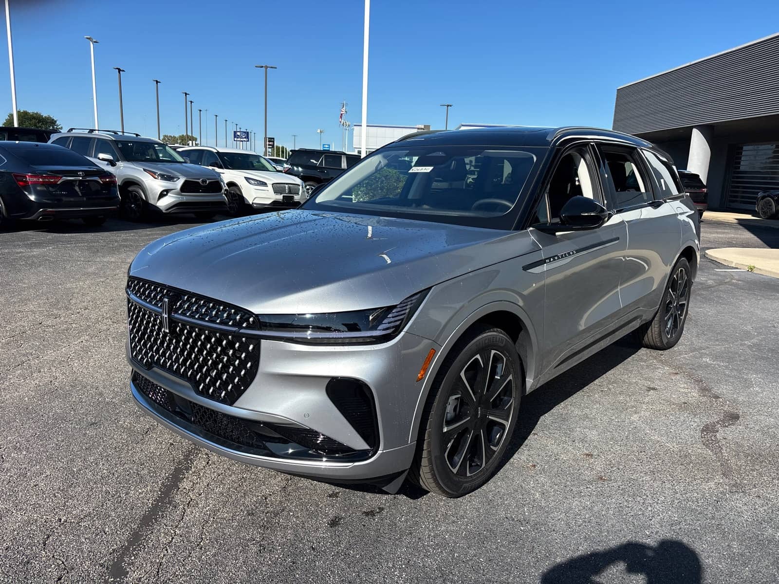 2026 Lincoln Nautilus - Image 3