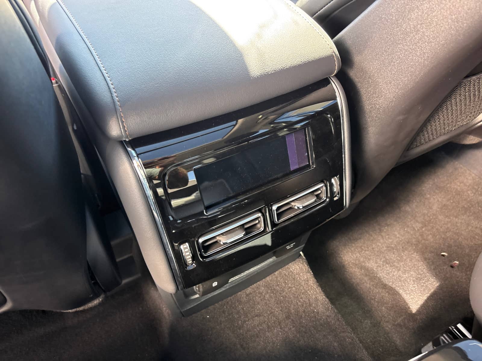 2026 Lincoln Aviator - Image 29
