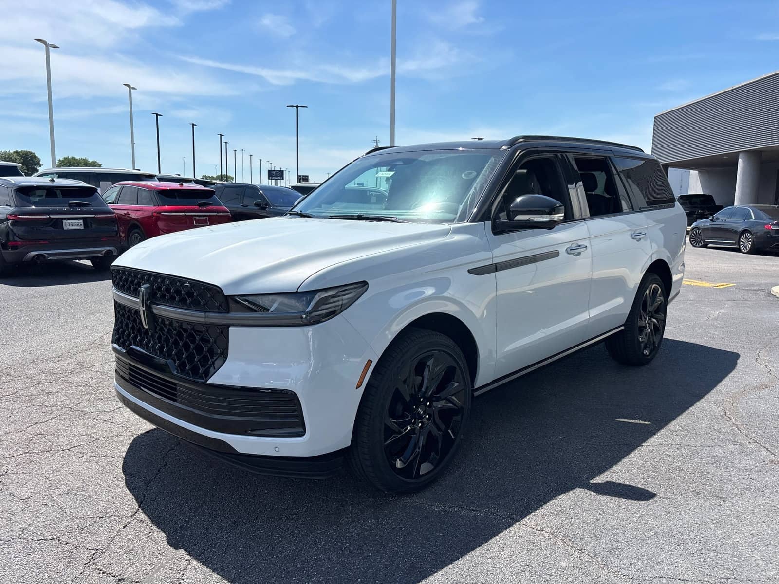 2026 Lincoln Navigator - Image 3