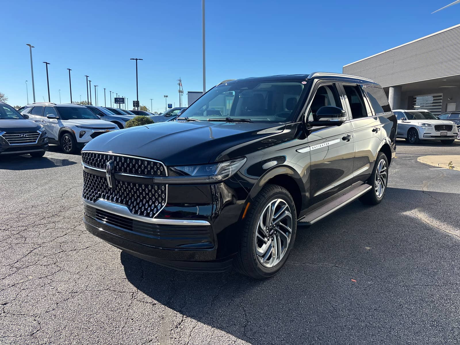 2026 Lincoln Navigator - Image 3