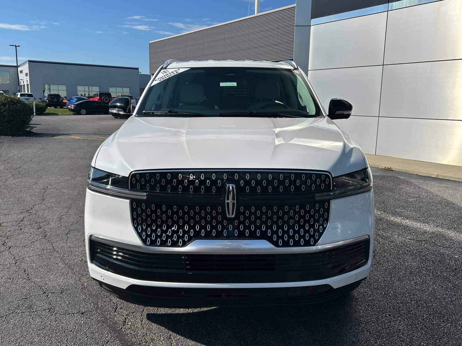 2026 Lincoln Navigator - Image 2