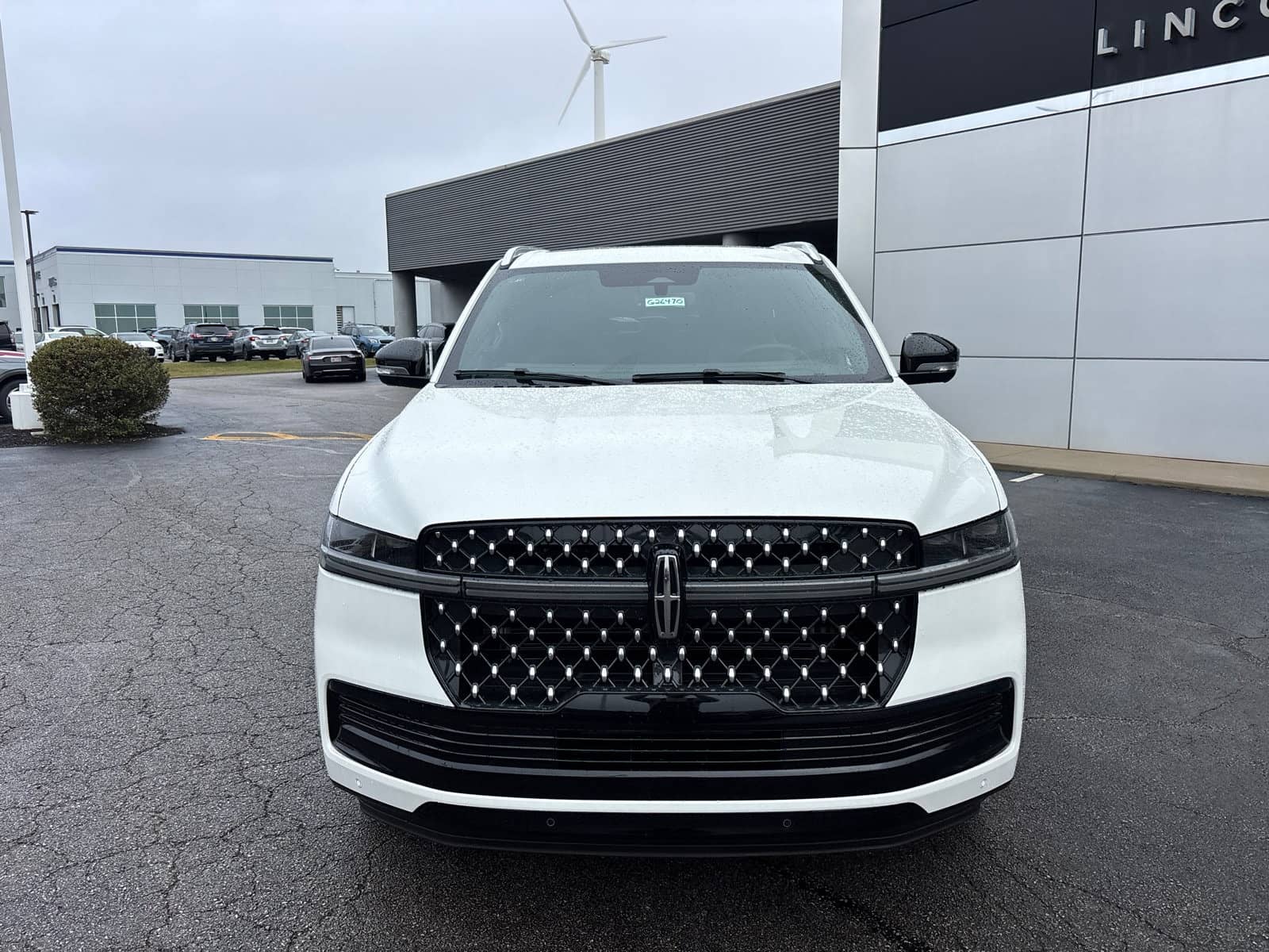 2026 Lincoln Navigator - Image 2
