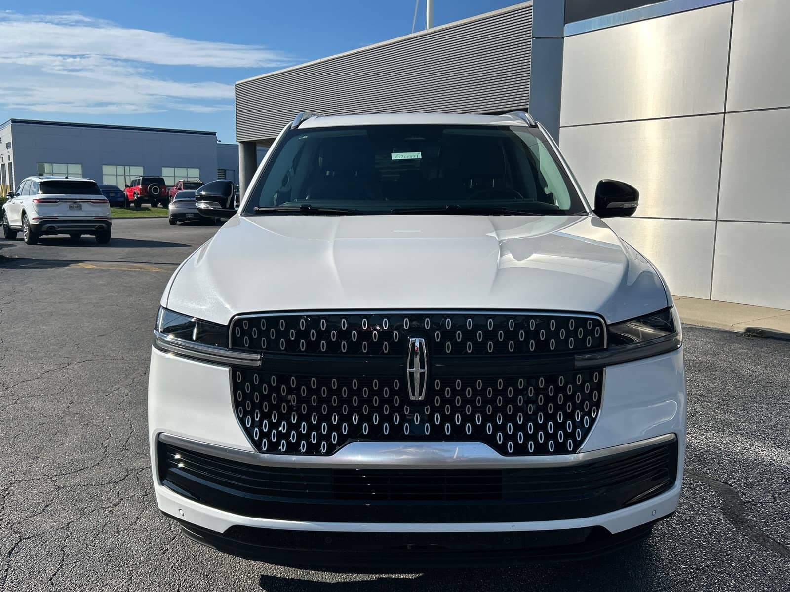 2026 Lincoln Navigator - Image 2