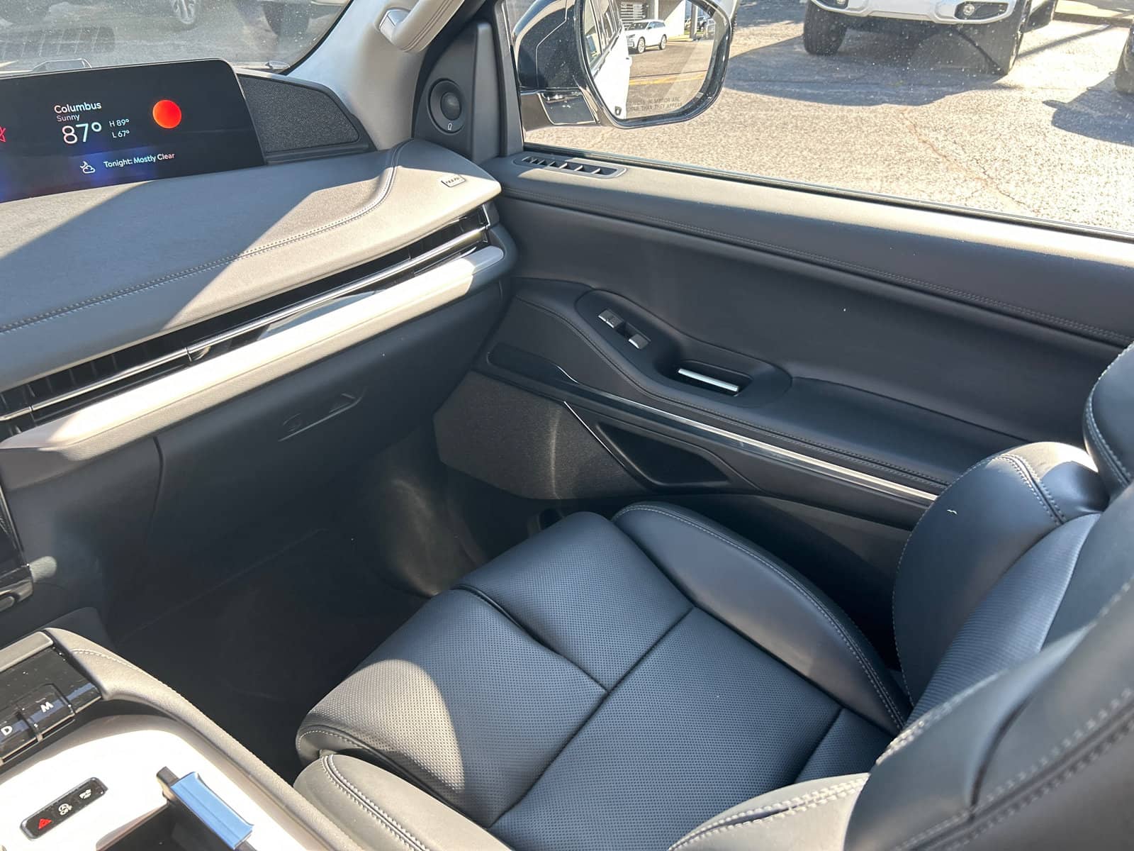 2026 Lincoln Navigator - Image 34