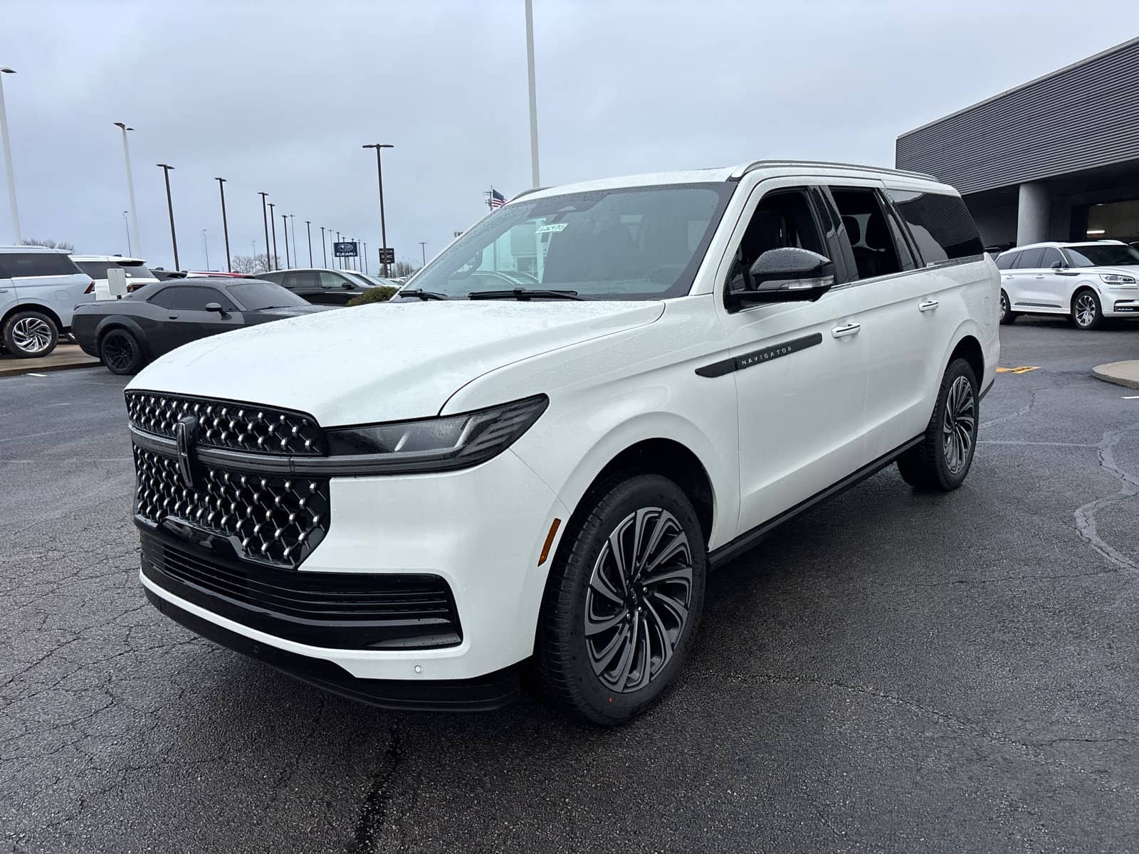 2026 Lincoln Navigator - Image 3