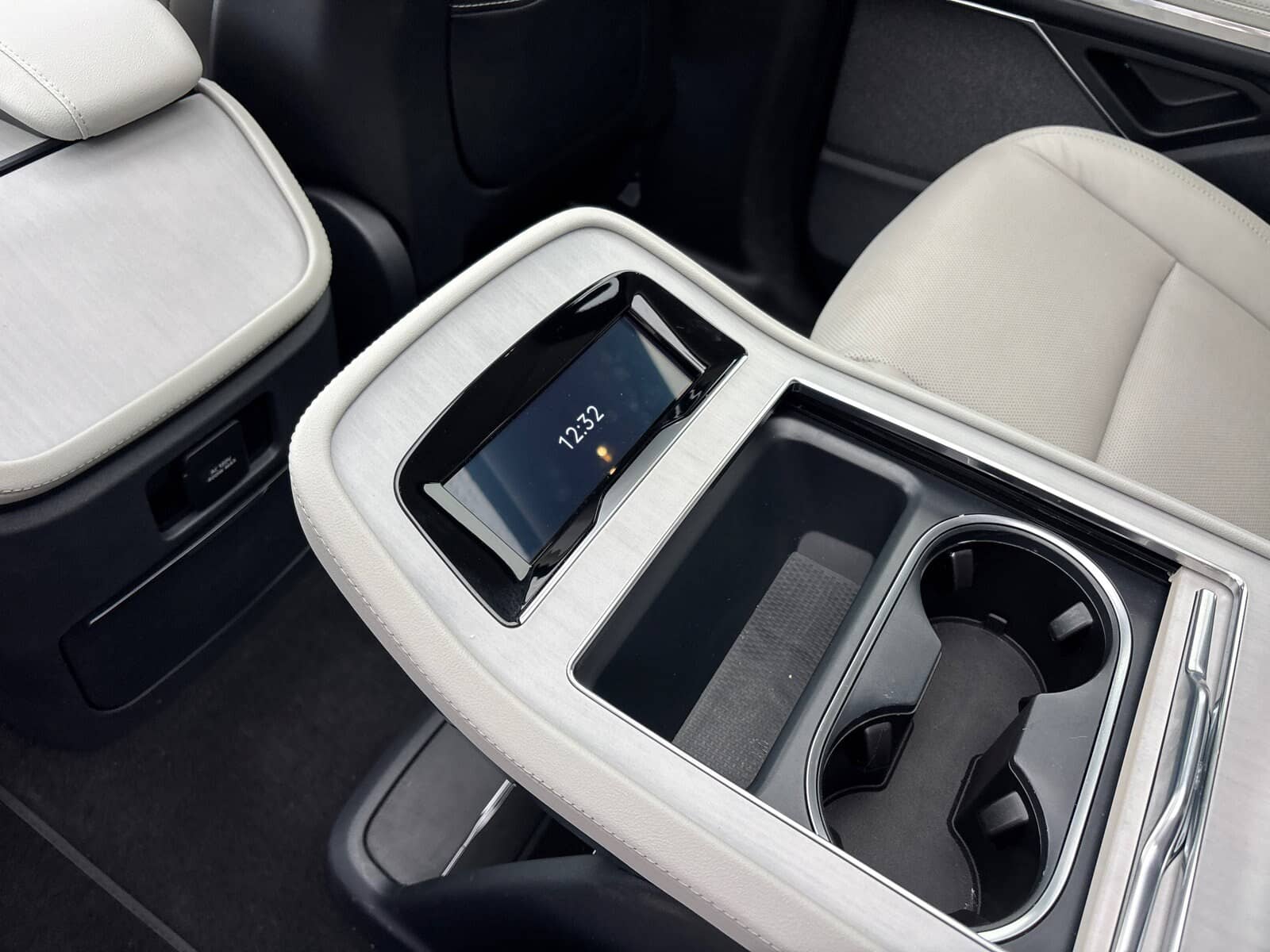 2026 Lincoln Navigator - Image 33