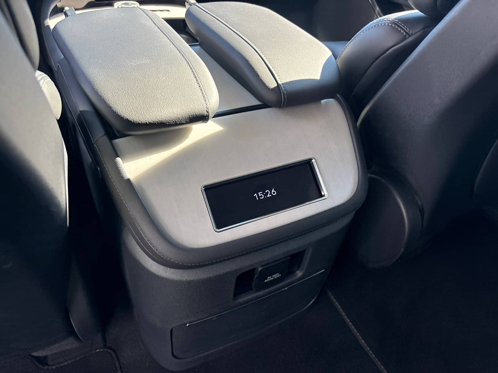 2026 Lincoln Navigator - Image 30