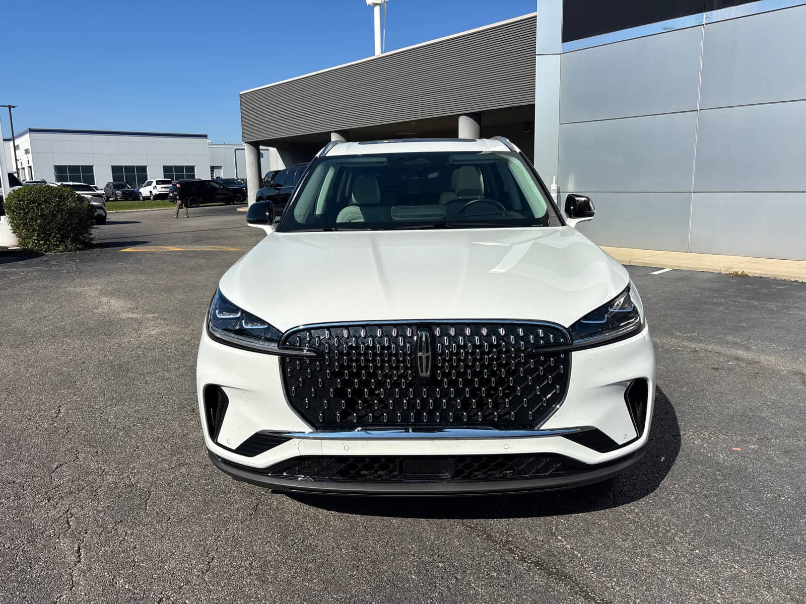 2026 Lincoln Aviator - Image 2