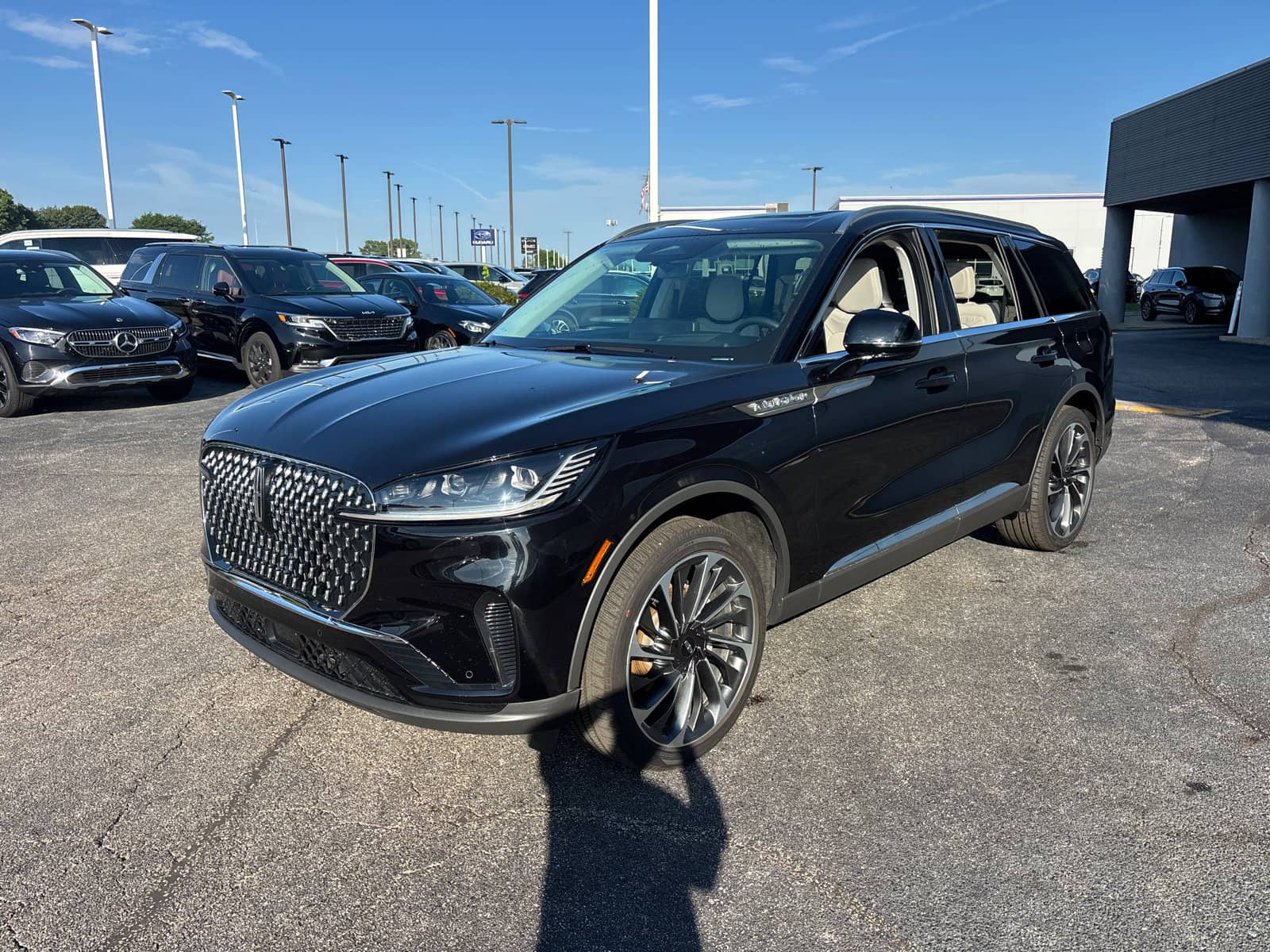 2026 Lincoln Aviator - Image 3
