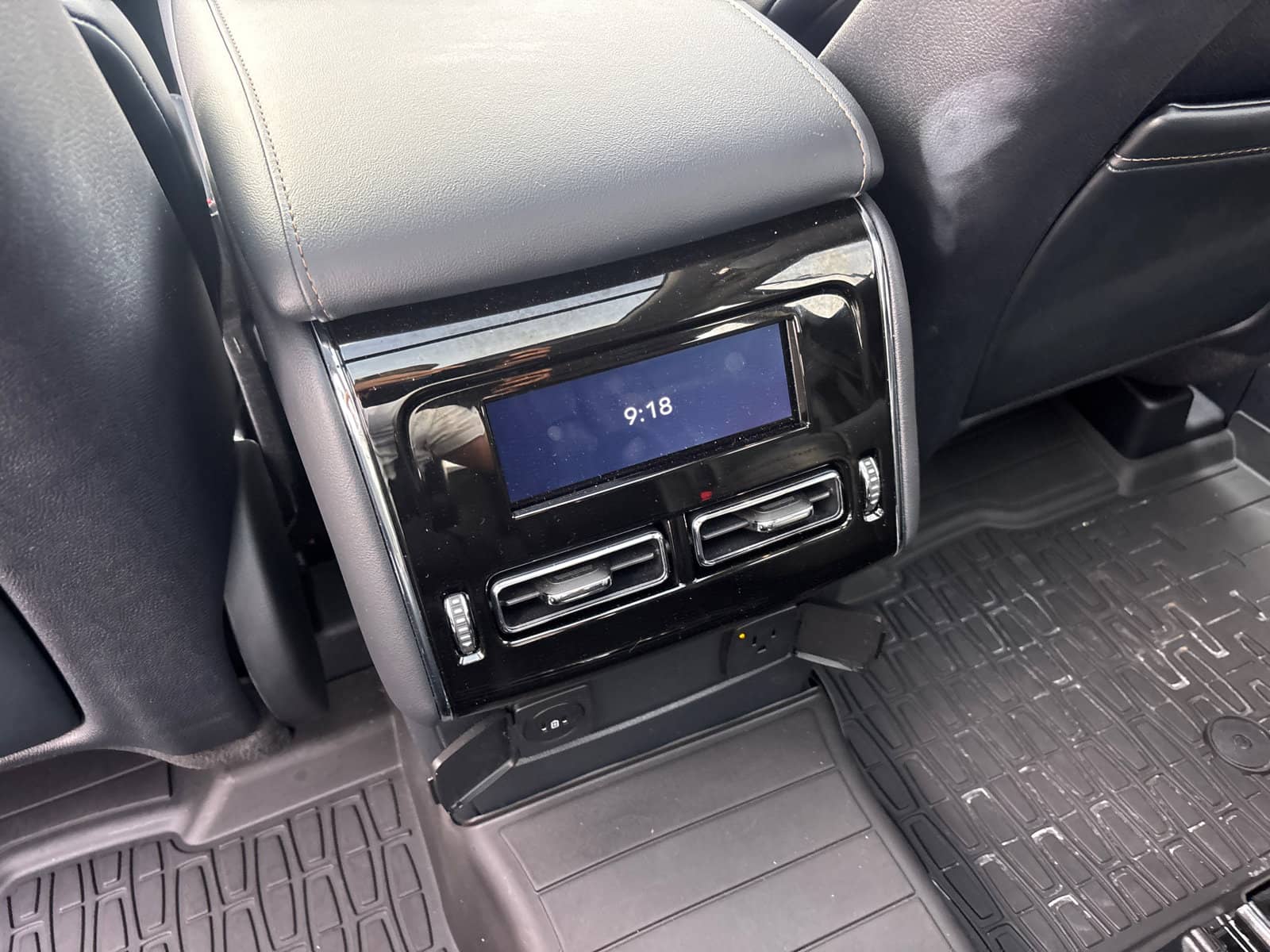 2026 Lincoln Aviator - Image 32