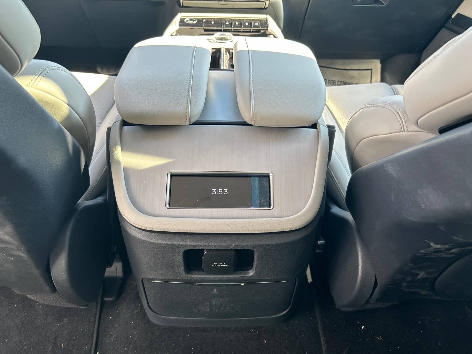 2026 Lincoln Navigator - Image 35