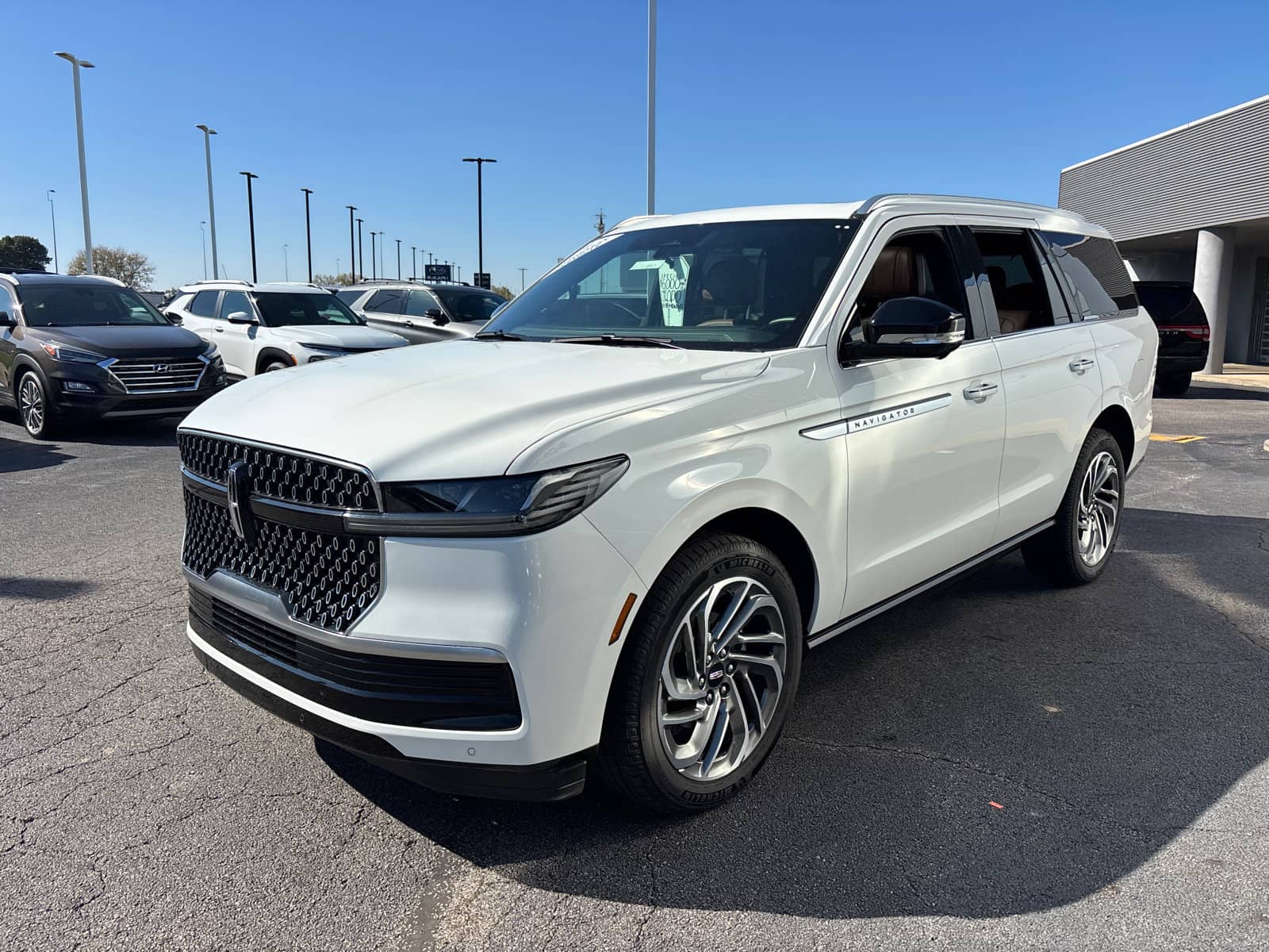 2026 Lincoln Navigator - Image 3