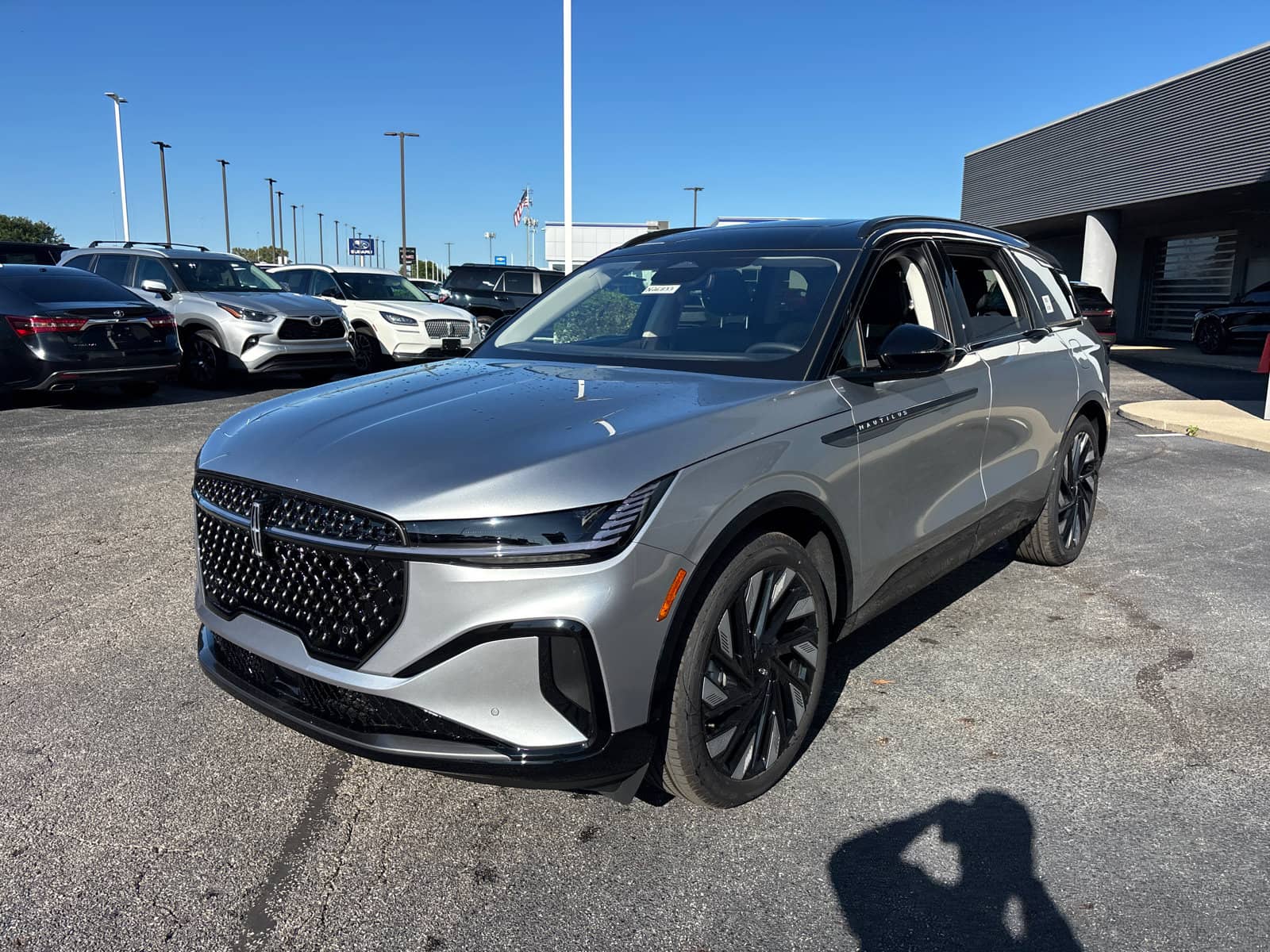 2026 Lincoln Nautilus - Image 3