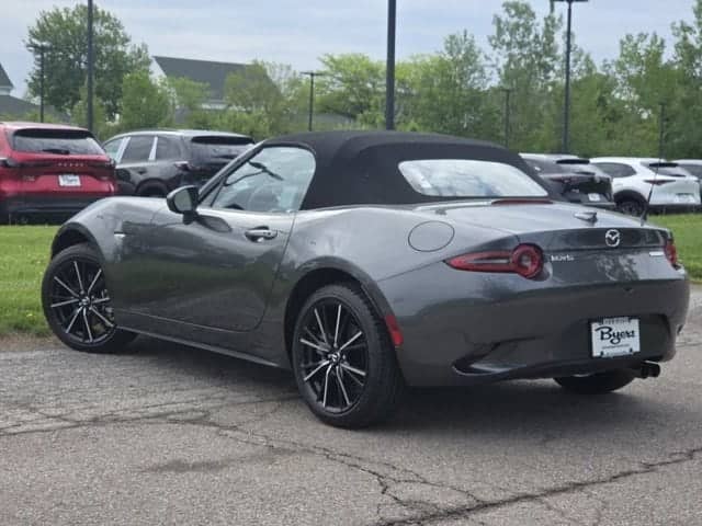 2026 Mazda MX-5 Miata - Image 2