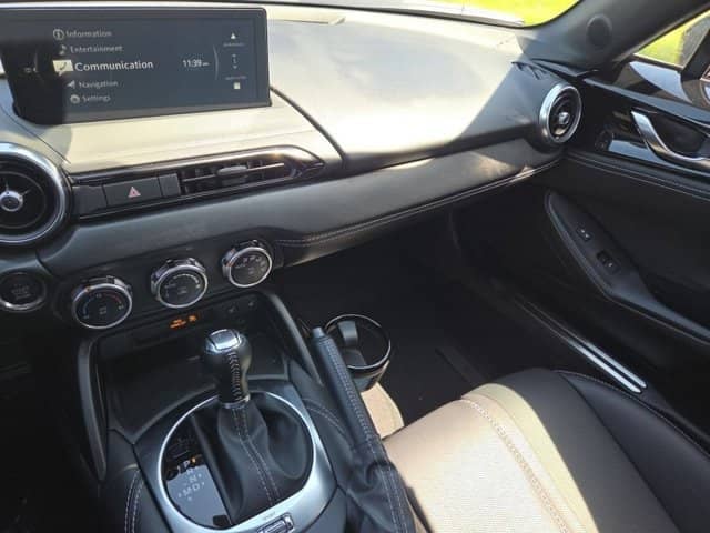 2026 Mazda MX-5 Miata - Image 20