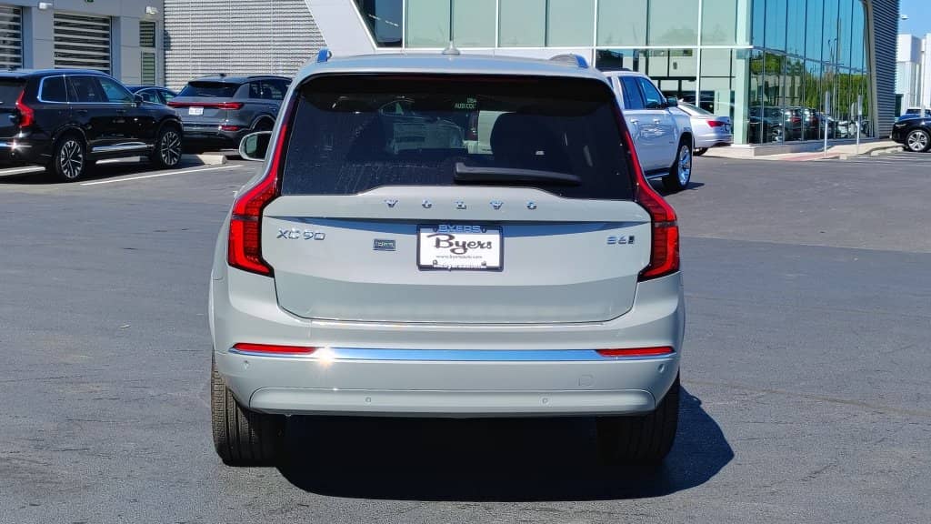 2026 Volvo XC90 - Image 33